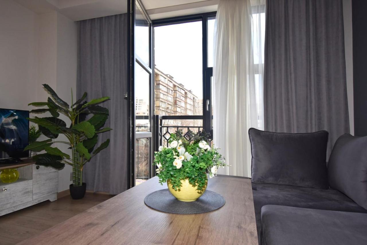 Home4You City Center Apartments Erévan Extérieur photo